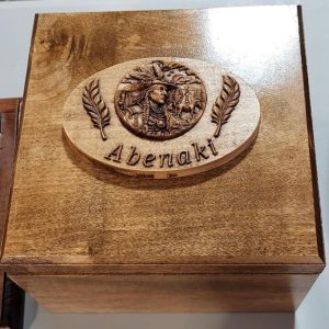 Coffre en bois Abénaki