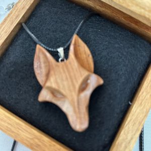 Collier renard en bois